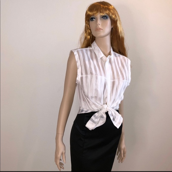 Superfine White Buttondown Blouse S. Cotton blend. - Picture 2 of 8